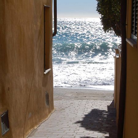 Hotel Arabesque Varigotti Exterior photo