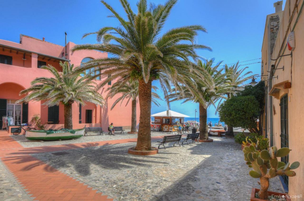 Hotel Arabesque Varigotti Exterior photo