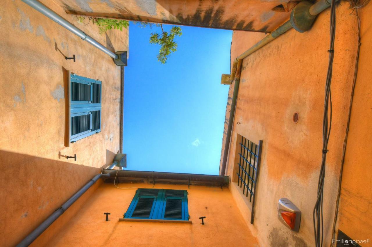 Hotel Arabesque Varigotti Exterior photo