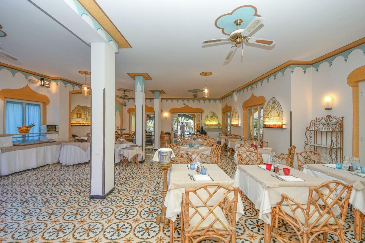 Hotel Arabesque Varigotti Exterior photo