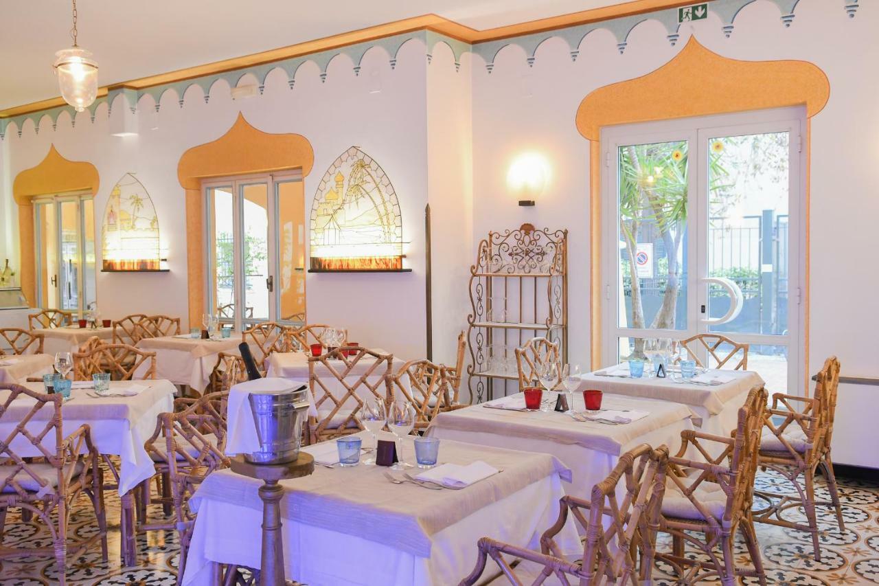 Hotel Arabesque Varigotti Exterior photo