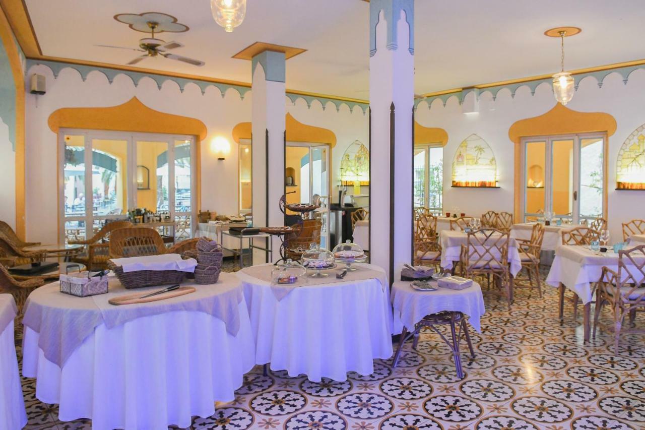 Hotel Arabesque Varigotti Exterior photo