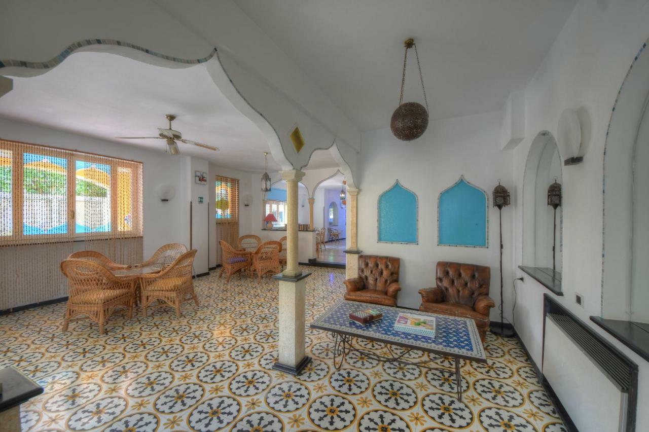 Hotel Arabesque Varigotti Exterior photo