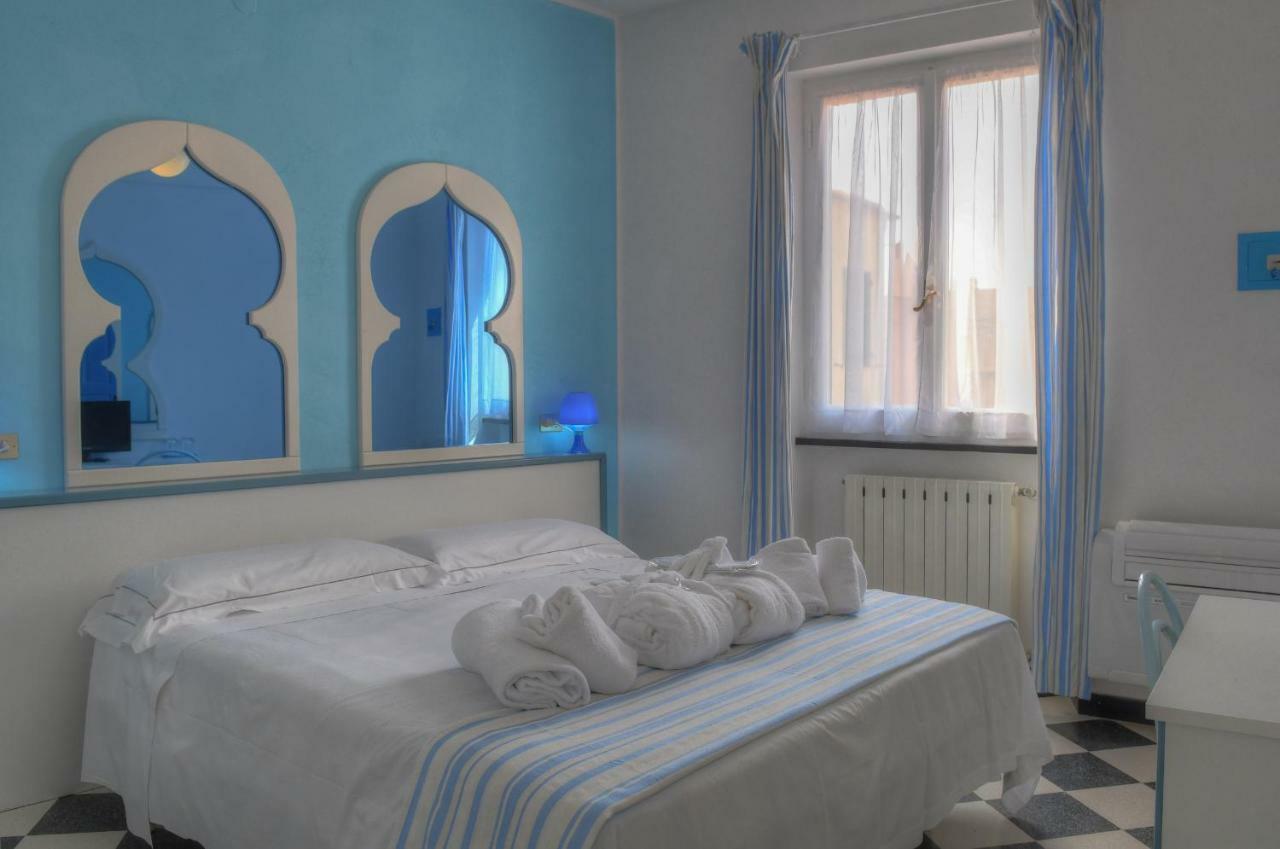 Hotel Arabesque Varigotti Exterior photo